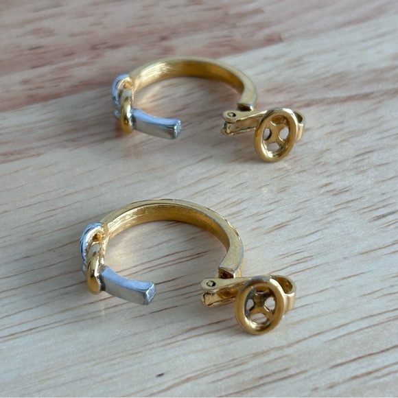 Crown Trifari Gold Silver Tone Knot Hoop Earrings - Picture 7 of 11